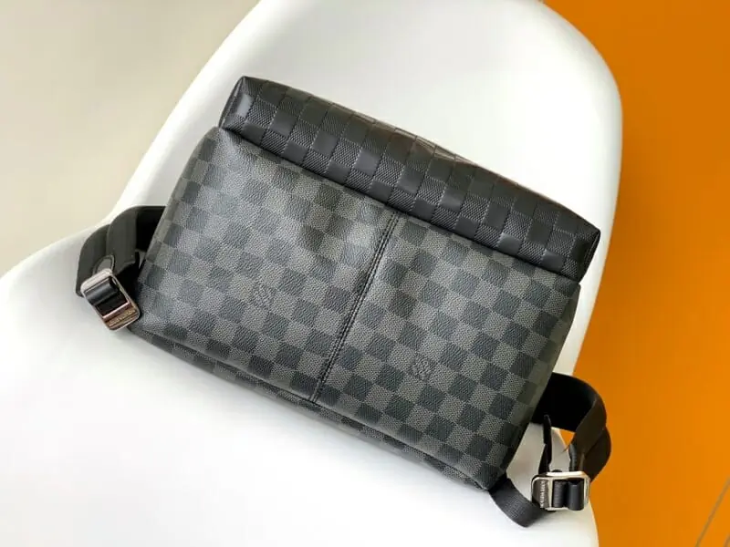 louis vuitton lv aaa homme sac a dos  s_117b4073